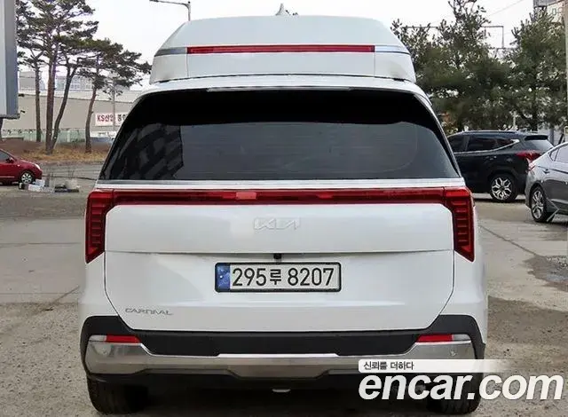 Kia Carnival 2024 — Şəkil 6/20
