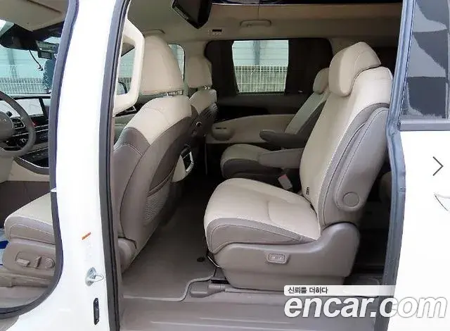 Kia Carnival 2024 — Şəkil 18/20