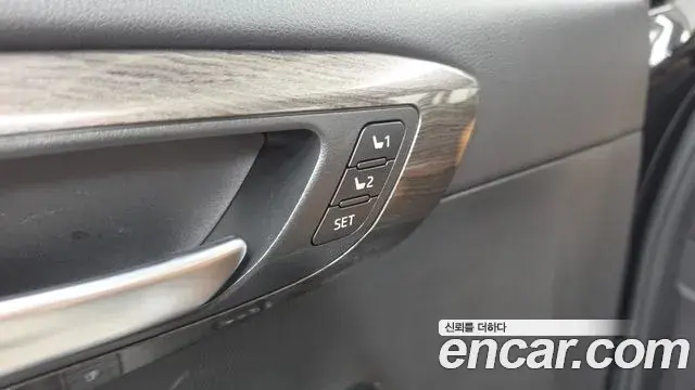 Toyota Highlander 2025 — ფოტო 10/35