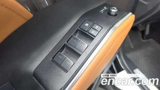 Toyota Highlander 2025 — ფოტო 7/35