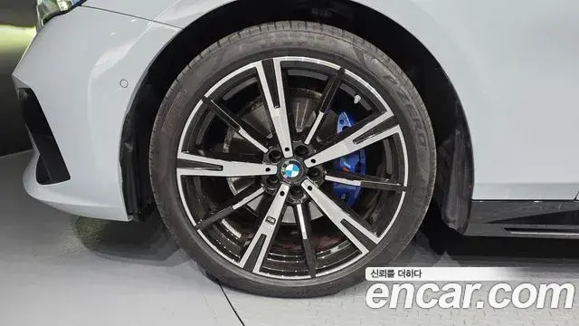 BMW 5 Series 2024 — Photo 3/20