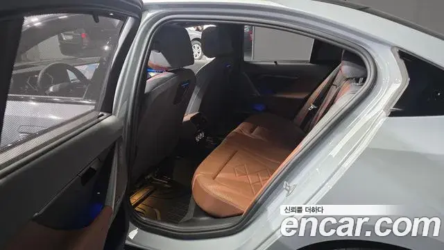 BMW 5 Series 2024 — Photo 20/20