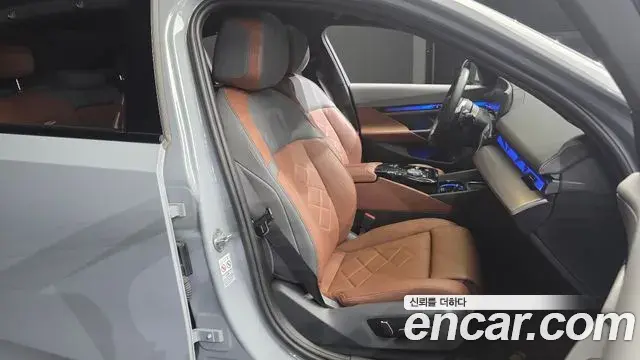 BMW 5 Series 2024 — Photo 19/20