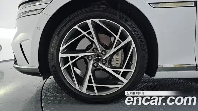 Genesis G90 2022 — Şəkil 15/38