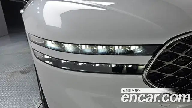Genesis G90 2022 — Şəkil 8/38