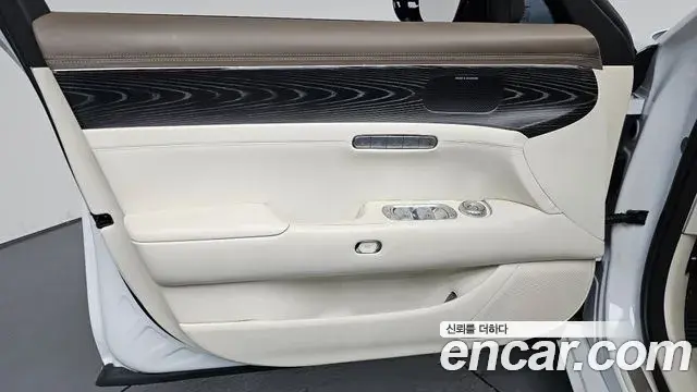 Genesis G90 2022 — Şəkil 37/38