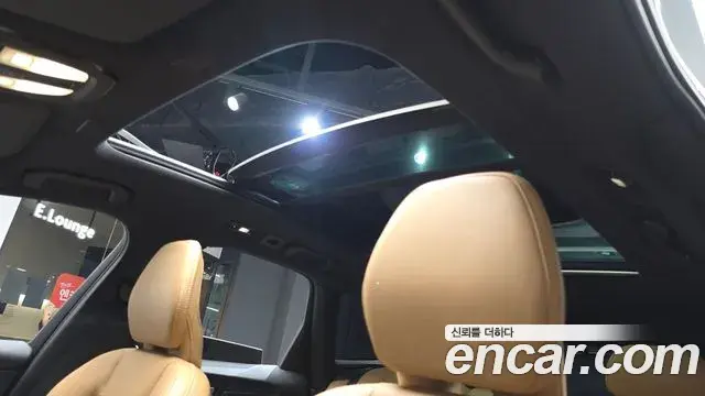Volvo XC60 2023 — Photo 17/34