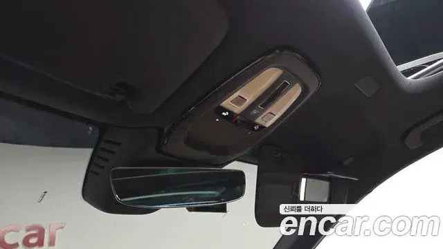 Volvo XC60 2023 — Photo 33/34