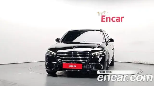 Mercedes-Benz S-Class 2024 — Photo 2/20