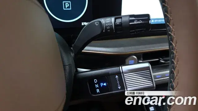 Hyundai Grandeur Hybrid 2023 — ფოტო 11/20