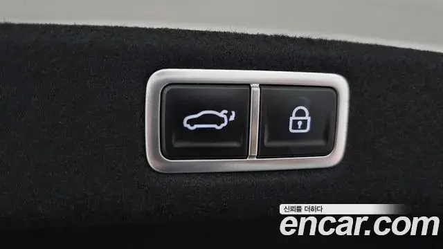 Hyundai Grandeur Hybrid 2023 — ფოტო 2/20