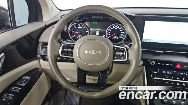 Kia Carnival 2022 — Фото 11/20