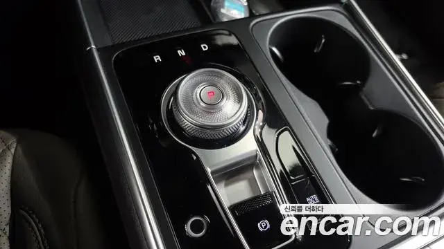 Kia Carnival 2025 — Photo 37/39