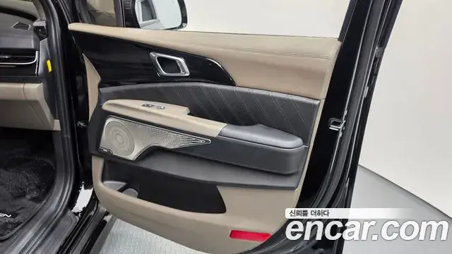 Kia Carnival 2025 — Photo 25/39
