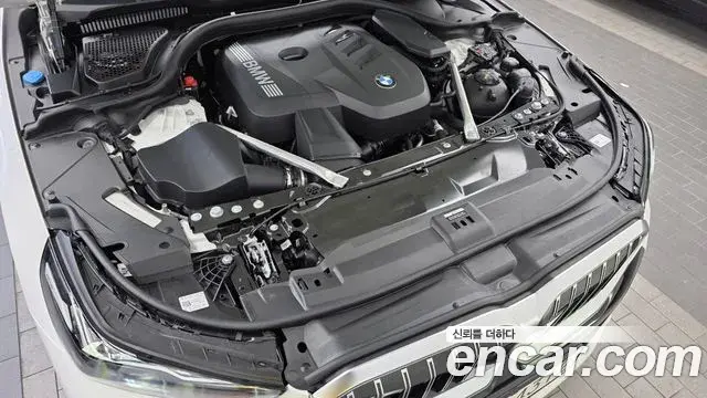 BMW 5 Series 2025 — Фото 6/20