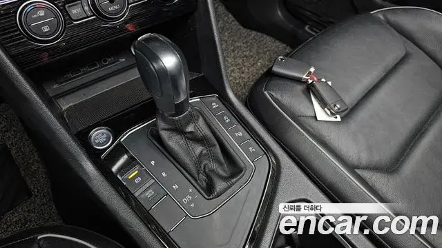 Volkswagen Tiguan 2020 — ფოტო 3/32