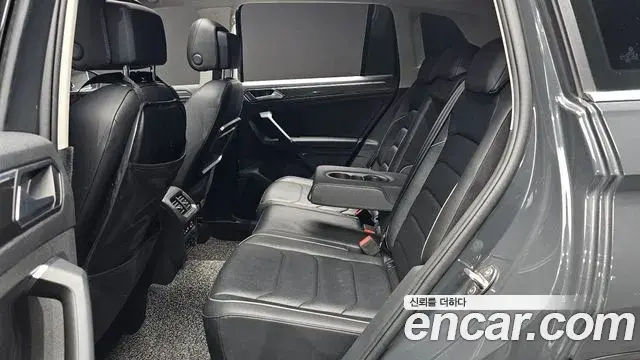 Volkswagen Tiguan 2020 — ფოტო 12/32