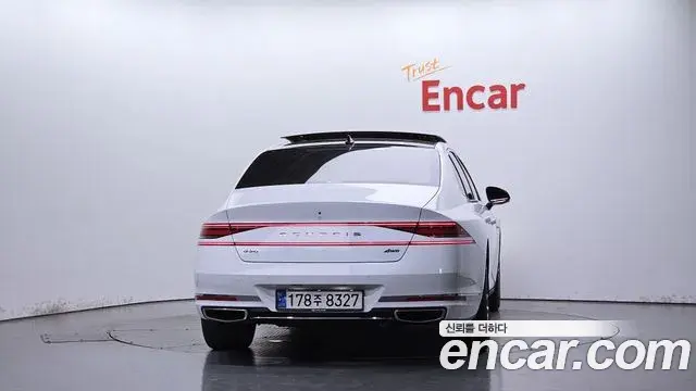 Genesis G90 2022 — ფოტო 7/31