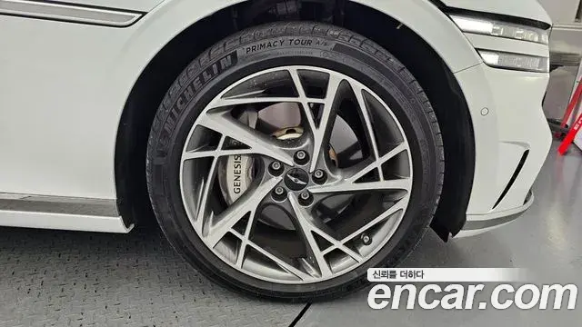 Genesis G90 2022 — ფოტო 22/31