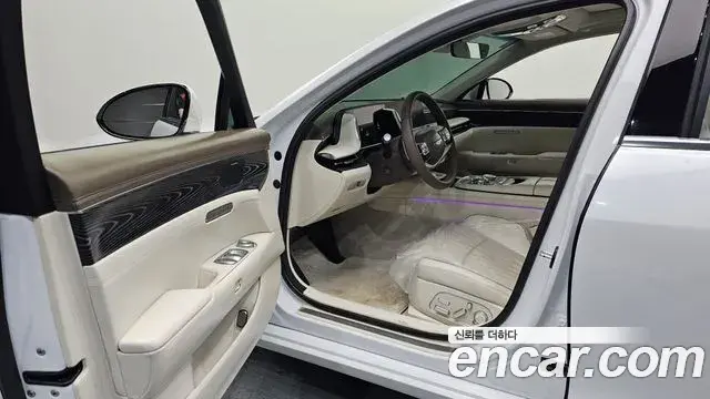 Genesis G90 2022 — ფოტო 30/31