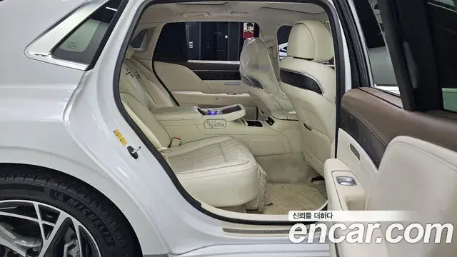 Genesis G90 2022 — ფოტო 21/31