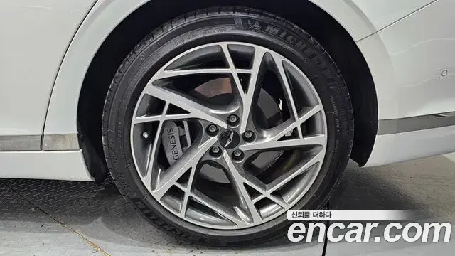 Genesis G90 2022 — ფოტო 24/31