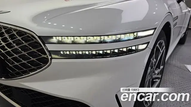 Genesis G90 2022 — ფოტო 15/31