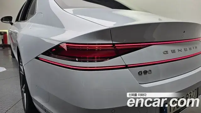 Genesis G90 2022 — ფოტო 27/31