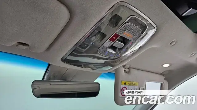 Genesis G90 2022 — ფოტო 10/31