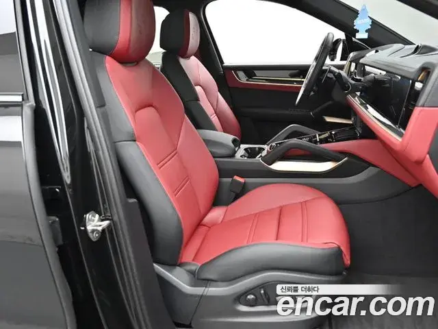 Porsche Cayenne 2025 — Photo 7/20