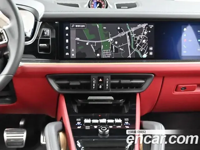 Porsche Cayenne 2025 — Photo 18/20
