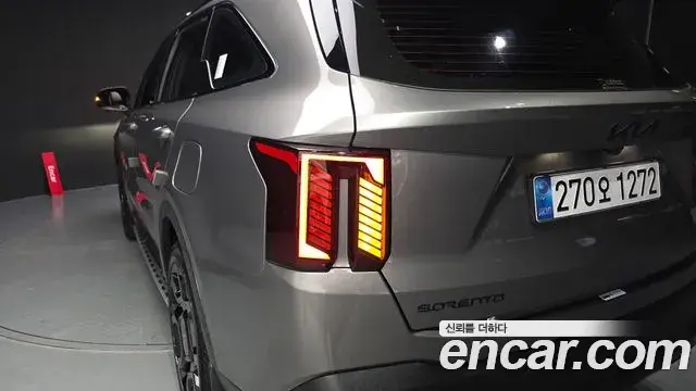 Kia Sorento 2025 — Photo 1/38