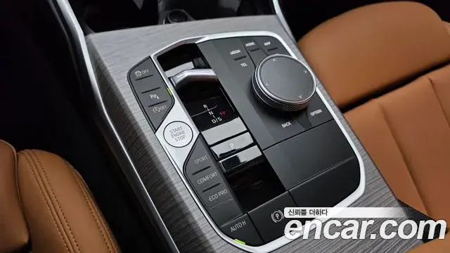 BMW 3 Series 2025 — Photo 18/31