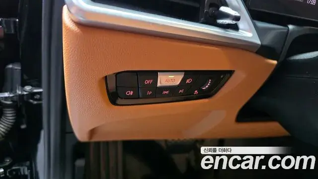 BMW 3 Series 2025 — Photo 27/31