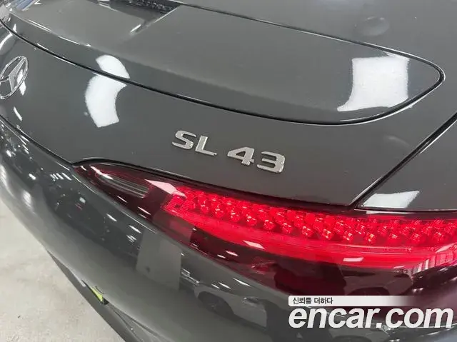 Mercedes-Benz SL-Class 2025 — ფოტო 13/18