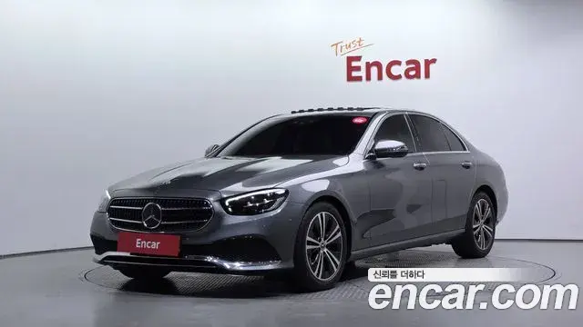Mercedes-Benz E-Class 2021 — Фото 1/20
