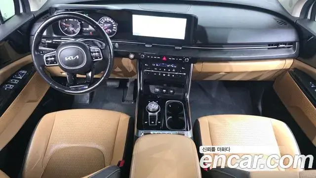 Kia Carnival 2022 — Photo 7/20