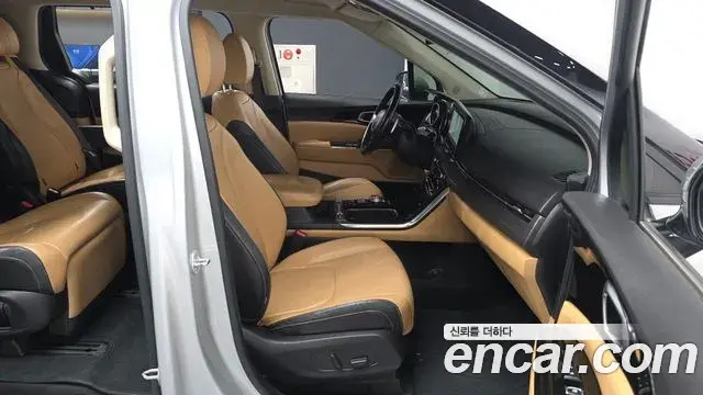Kia Carnival 2022 — Photo 11/20