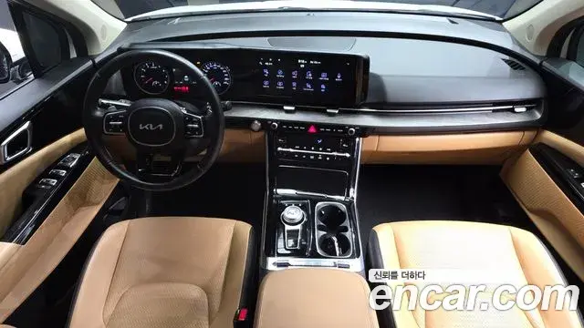 Kia Carnival 2023 — Photo 7/20