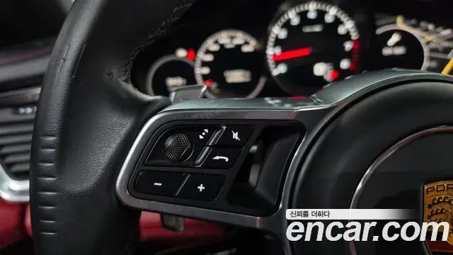 Porsche Panamera 2019 — Şəkil 11/20