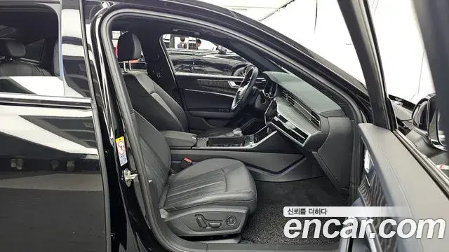 Audi A6 2021 — ფოტო 22/33