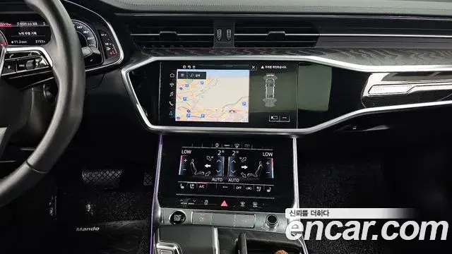 Audi A6 2021 — ფოტო 14/33