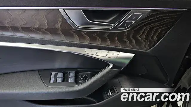 Audi A6 2021 — ფოტო 16/33