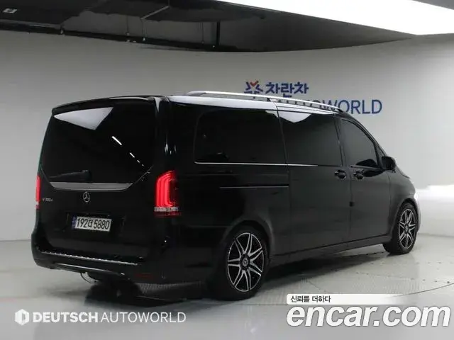 Mercedes-Benz V-Class 2018 — Фото 1/20