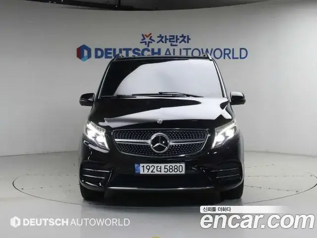 Mercedes-Benz V-Class 2018 — Фото 2/20