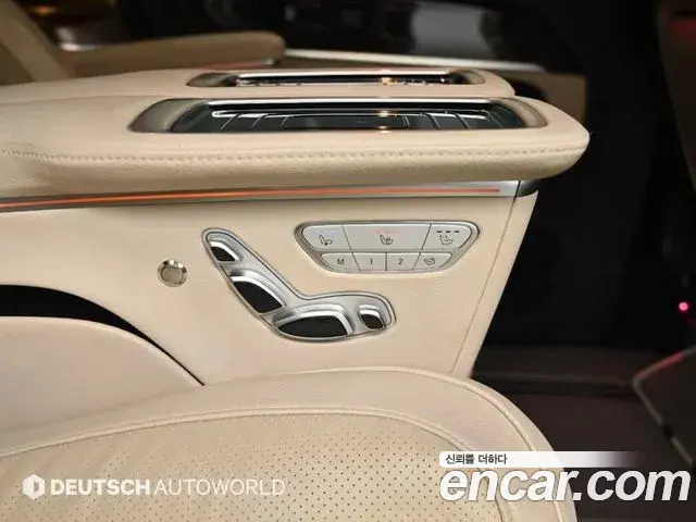 Mercedes-Benz V-Class 2018 — Фото 15/20