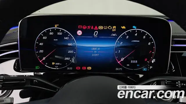Mercedes-Benz E-Class 2026 — Photo 9/35