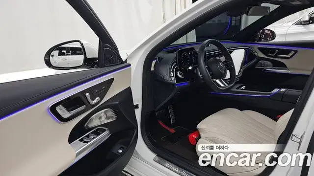 Mercedes-Benz E-Class 2026 — Photo 18/35