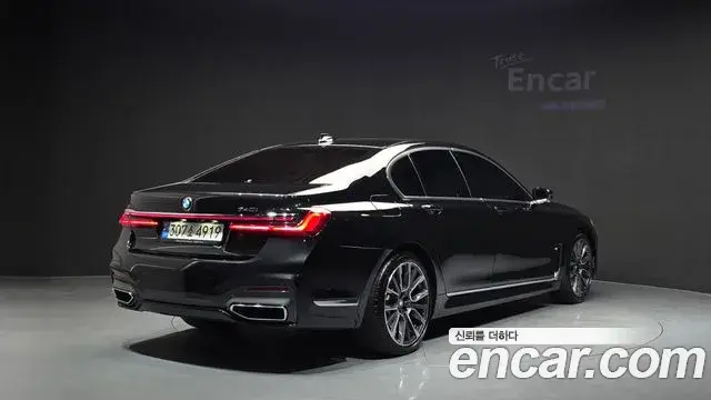 BMW 7 Series 2022 — ფოტო 36/36