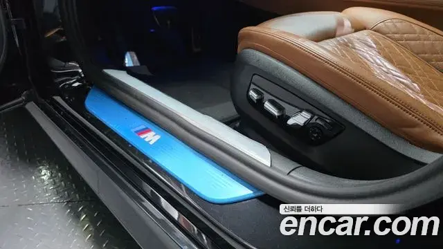 BMW 7 Series 2022 — ფოტო 21/36